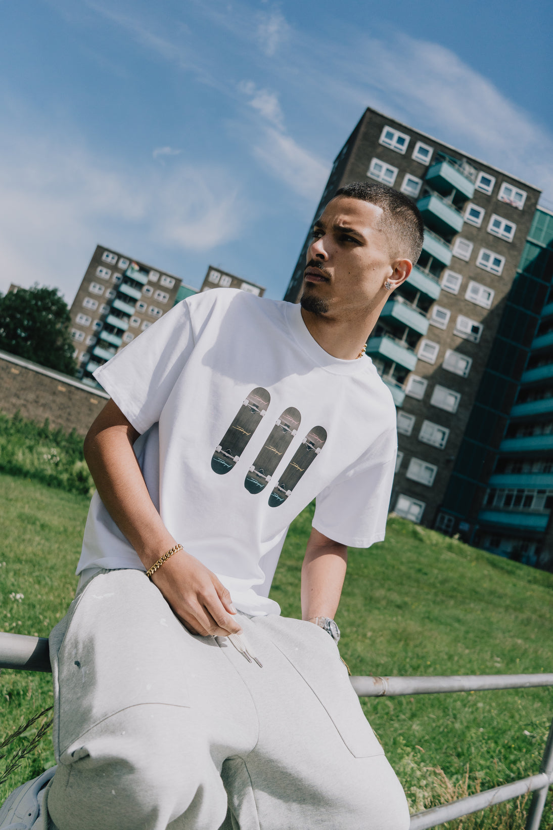 SKATE SIGNATURE TEE - WHITE