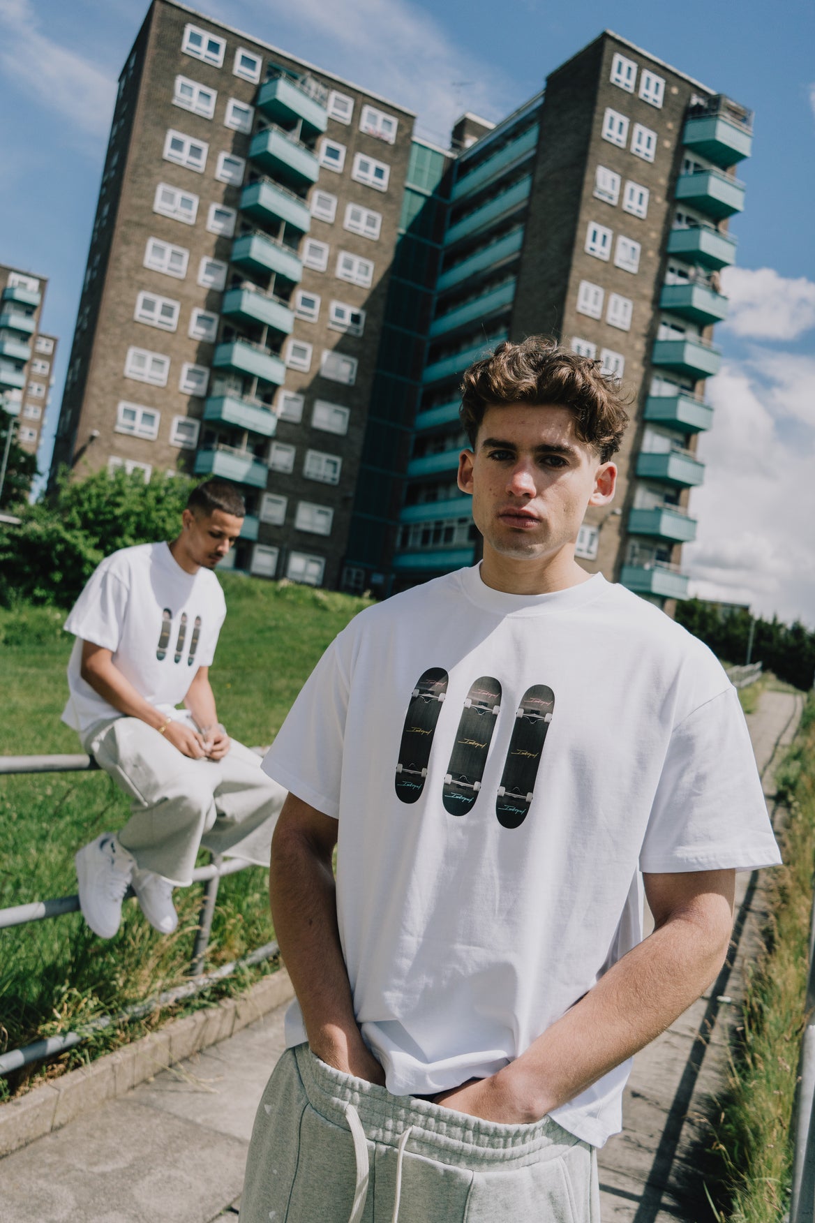 SKATE SIGNATURE TEE - WHITE